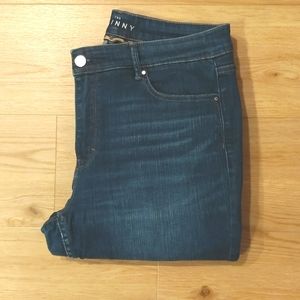 White House Black Market Skinny Jeans